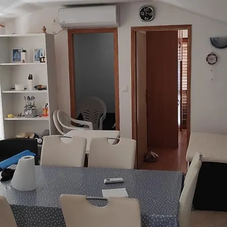 Mara Apartment