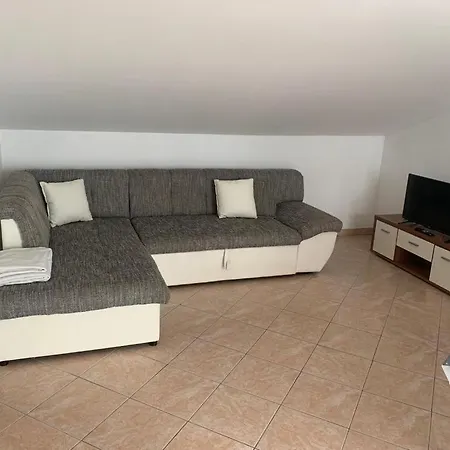 公寓 Mara 佩特坎内