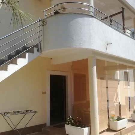Mara Apartman *
